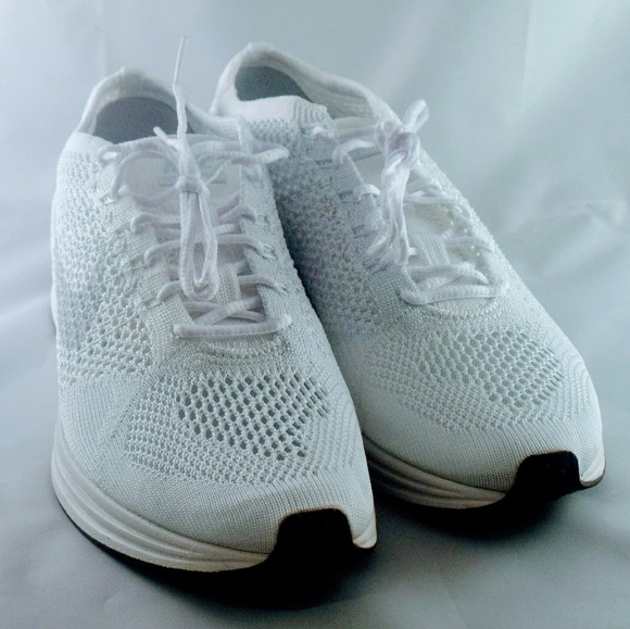 mens nike flyknit white